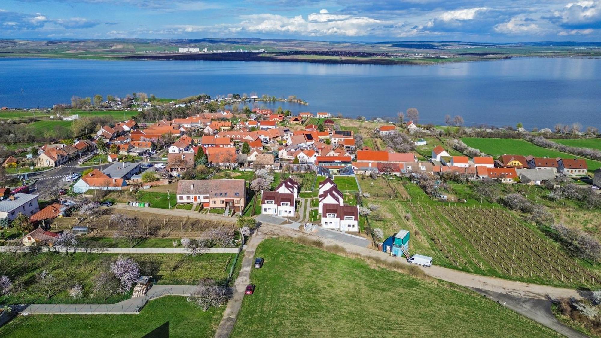 Pavlovske Domecky Apartment
